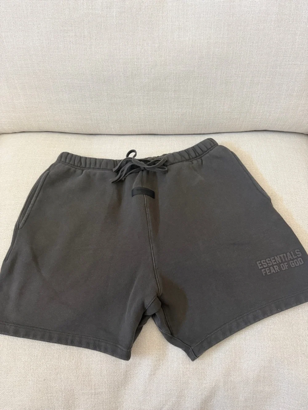Essentials Fear of God Shorts - Picture 1 of 3